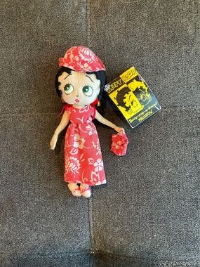 NWT 2008 Betty Boop Summer Tourist Betty 9" Plush Doll